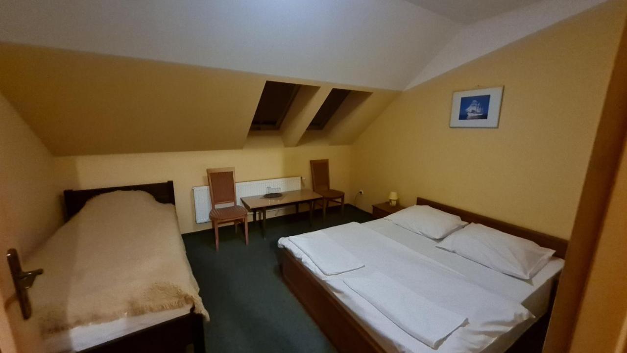 Hotelik Orlik Legnickie Pole Dış mekan fotoğraf