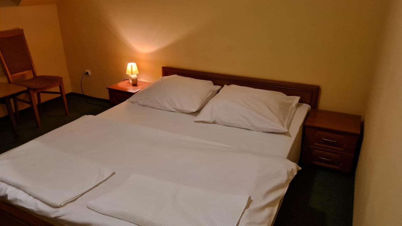 Hotelik Orlik Legnickie Pole Dış mekan fotoğraf